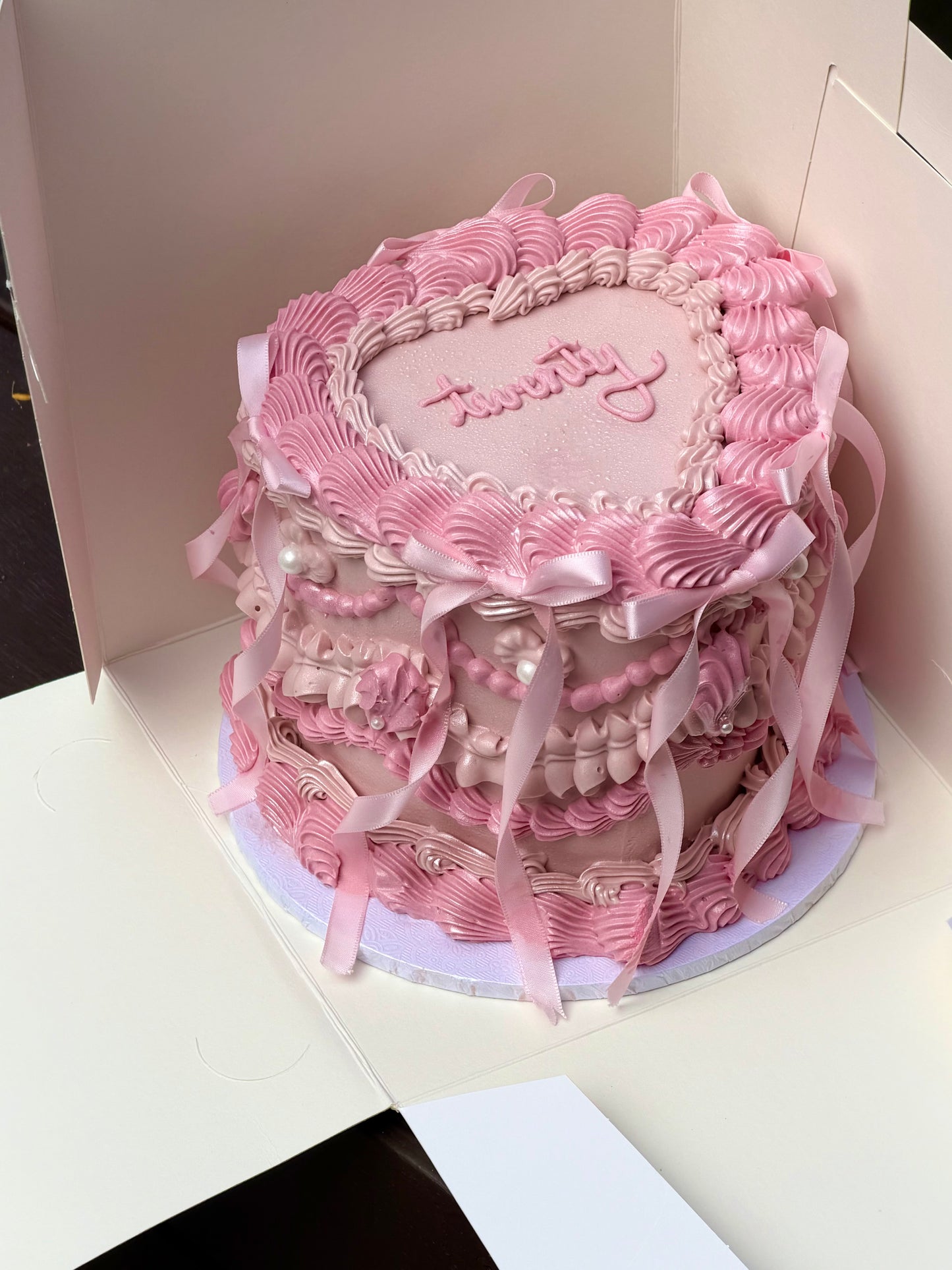 Signature Vintage Cake